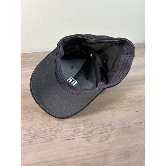 Tiger Woods Collection Black Men's Golf Hat Fitted Flex EUC - Picture 6 of 7